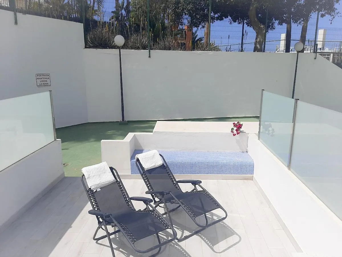 Holiday Island Pool Escape Costa Adeje 0*,  İspanya